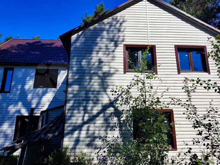 Дом 180 м² на участке 13 сот.