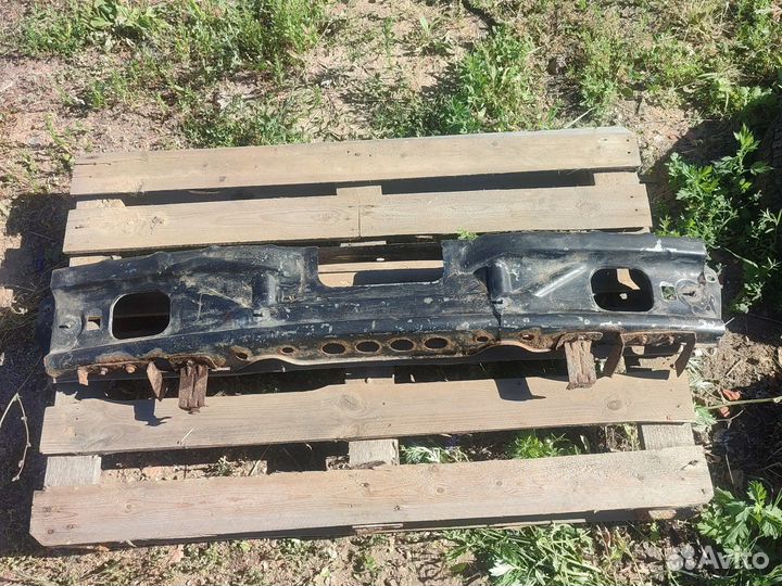 Усилитель заднего бампера Шевроле нива