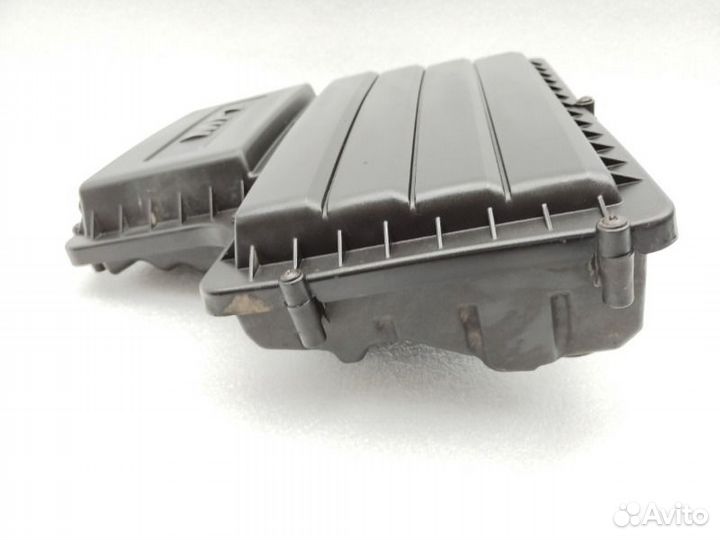 Корпус воздушного фильтра Skoda Octavia A7