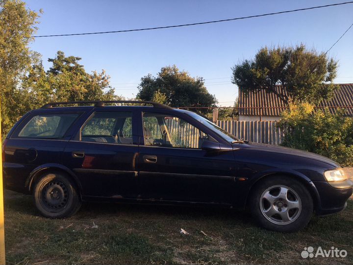 Opel Vectra 1.6 МТ, 1997, 336 000 км