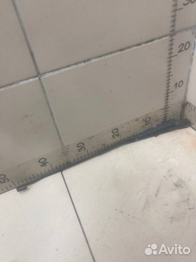 Поводок стеклоочистителя передний правый