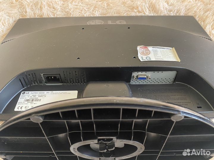 Монитор LG 22