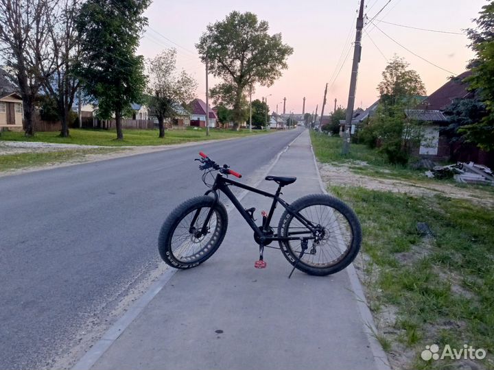 Велосипед подростковый фетбайк 26