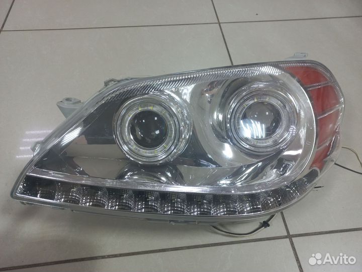 Фара линзованная на toyota mark GX110 пара