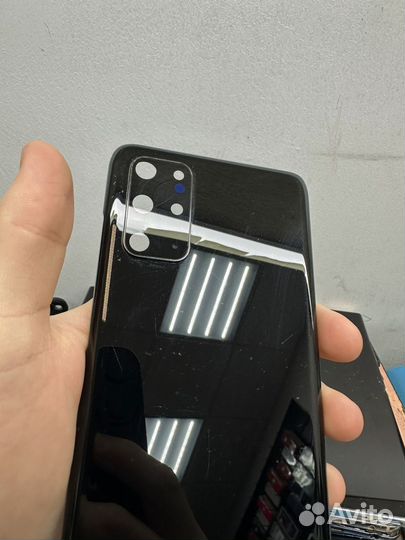 Крышка samsung s20 plus б/у