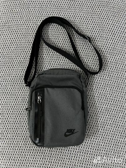 Сумка nike tech