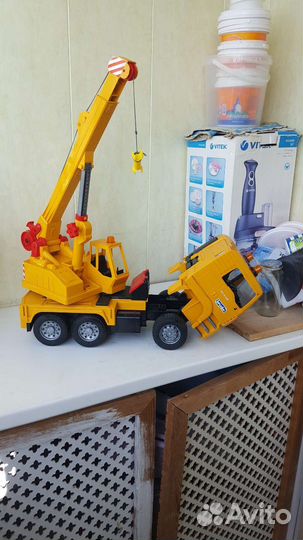 Bruder автокран