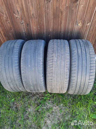 Michelin Pilot Sport 3 235/45 R18 98Y