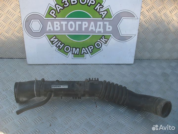 Воздухозаборник Isuzu Rodeo A 2.6л