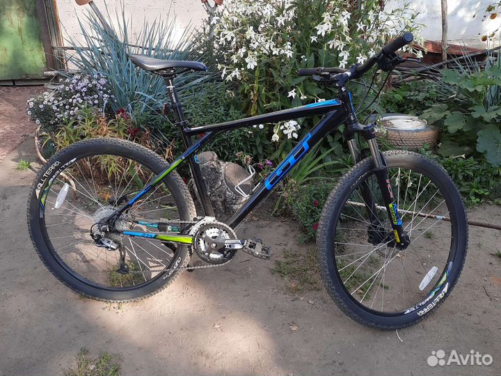 Велосипед GT avalanche sport 27.5 рама М и L