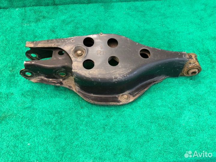 Рычаг задний нижний правый Lexus Gs 4 (12-17) L10