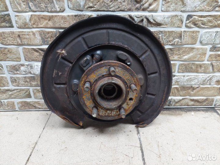 Кулак поворотный задний левый Land Rover Range