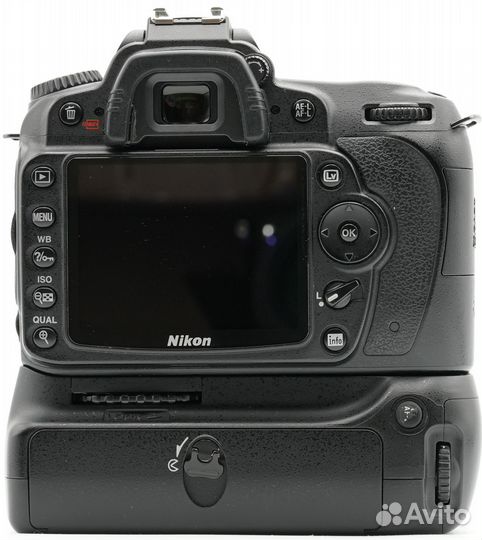 Фотоаппарат комиссионный Nikon D90 body + бат блок