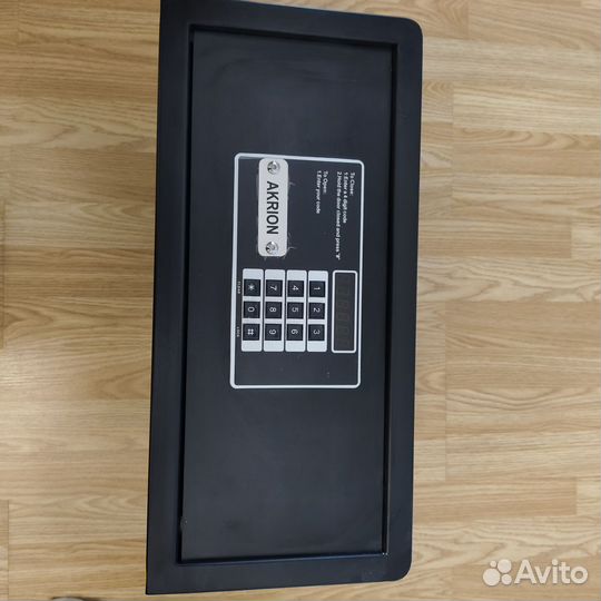 Сейф металлический