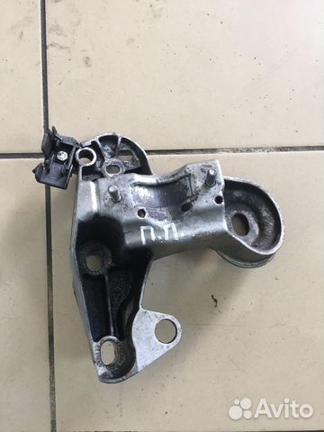 Кронштейн опора двс audi a6 c5 2,4 v6 BDV APS