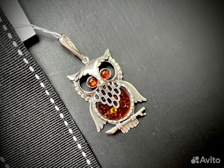 Кулон с янтарем