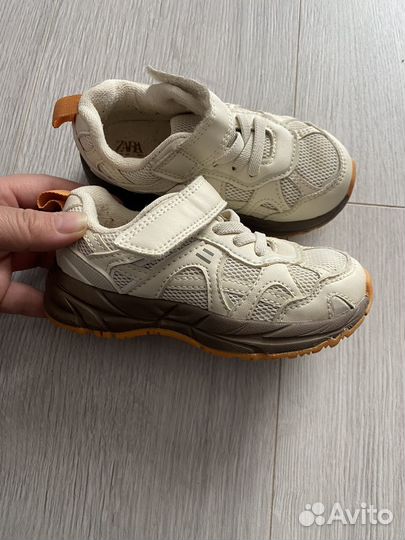 Кроссовки zara 24