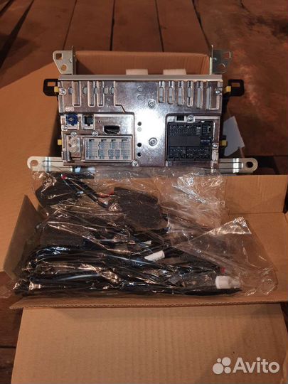 Автомагнитола новая оригинал тойота рав4