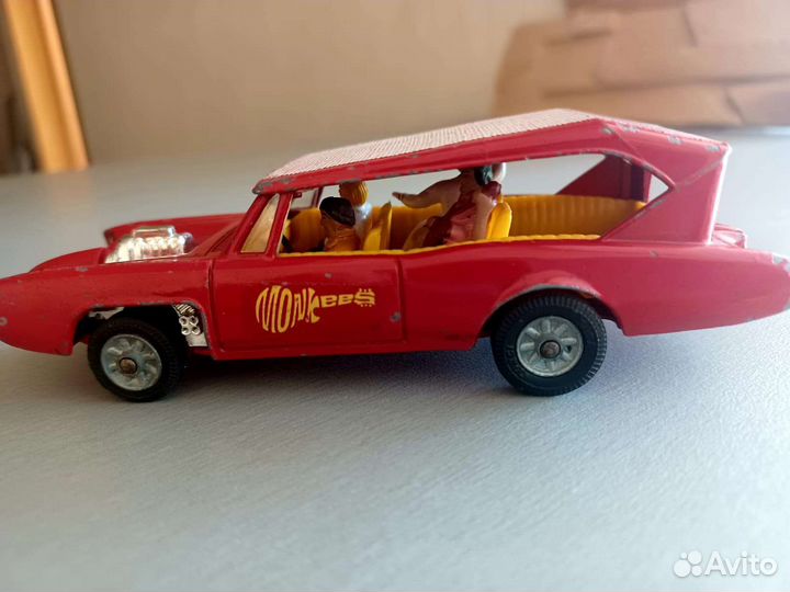 Коллекционный автомобиль от CorgiToys MonkeeMöbile