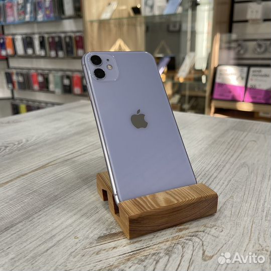 iPhone 11, 64 ГБ