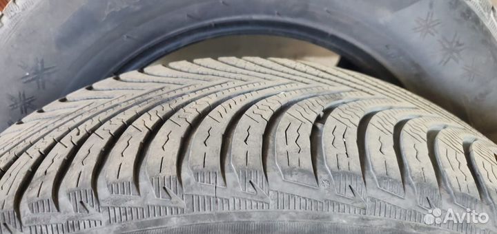 Michelin Alpin 5 215/65 R16