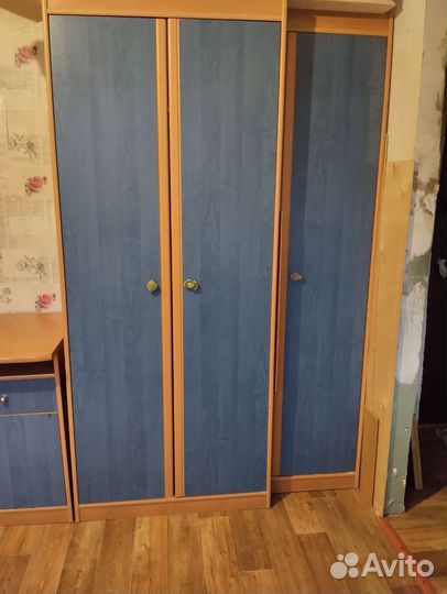 Продам уголок школьника бу