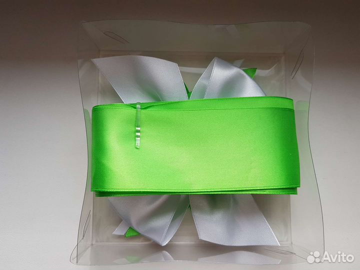Бант атласный с лентой для конверта на выписку