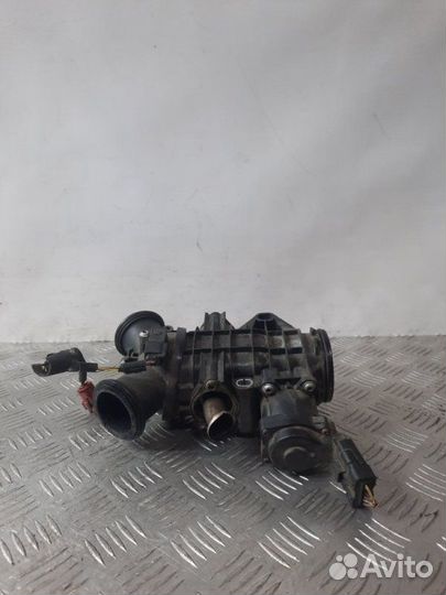 Дроссельная заслонка Land Rover Discovery 2.7