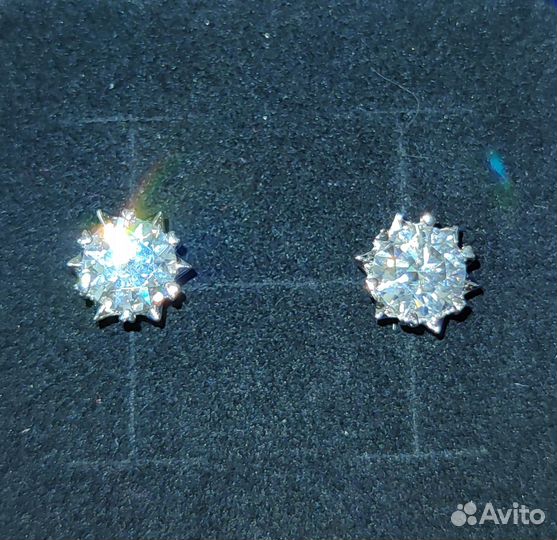 Серьги пусеты 2 карата с муассанитами