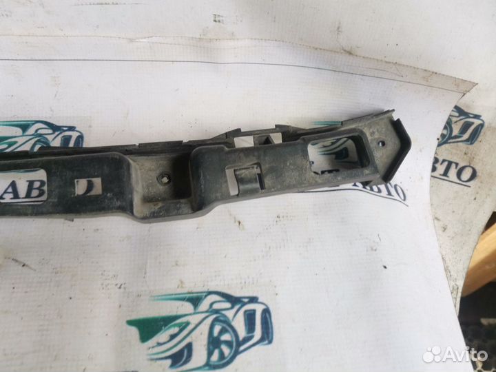 Кронштейн заднего бампера Opel Astra H (2004—2007)