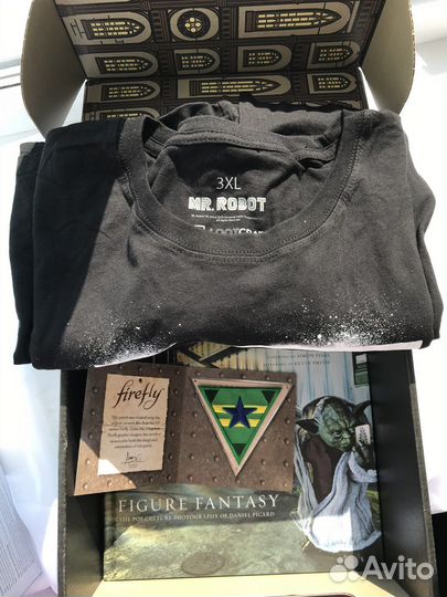 Loot Crate Mr. Robot Anonymous Коробка