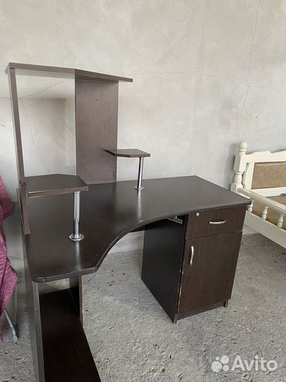 Компьютерный стол