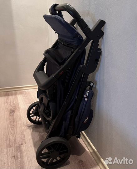 Прогулочная коляска infiniti nani