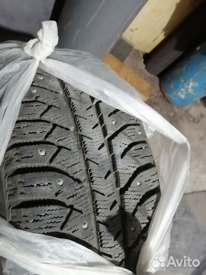 Bridgestone Ice Cruiser 7000 195/55 R15