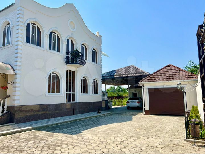 Дом 320 м² на участке 11 сот.