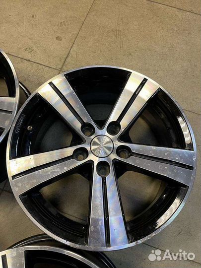 Комплект литых дисков R16