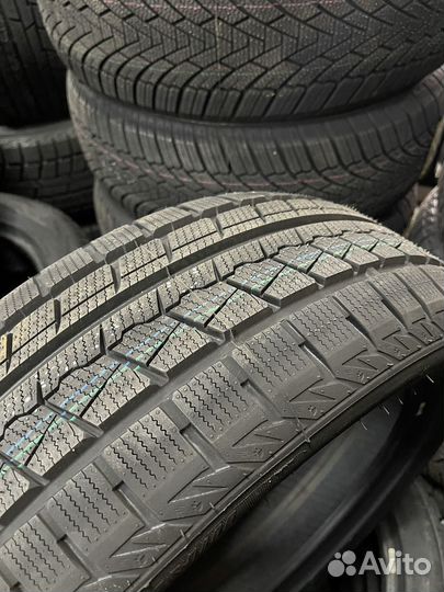 Sonix Snowrover 868 205/50 R17