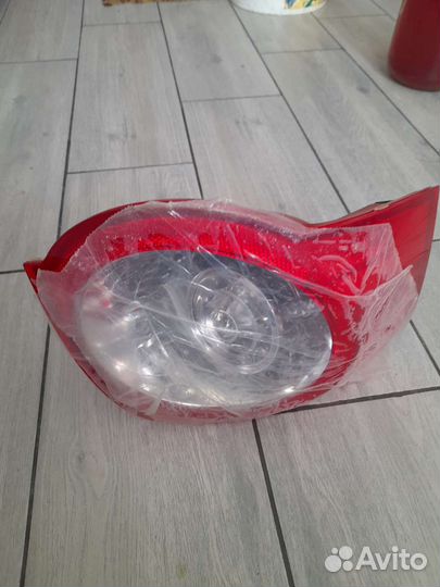 Фольсваген задний левый фонарь