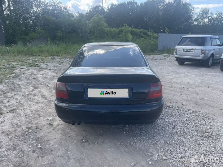 Audi A4 1.8 МТ, 1996, 295 000 км