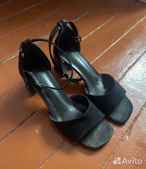 Босоножки женские 39 размер