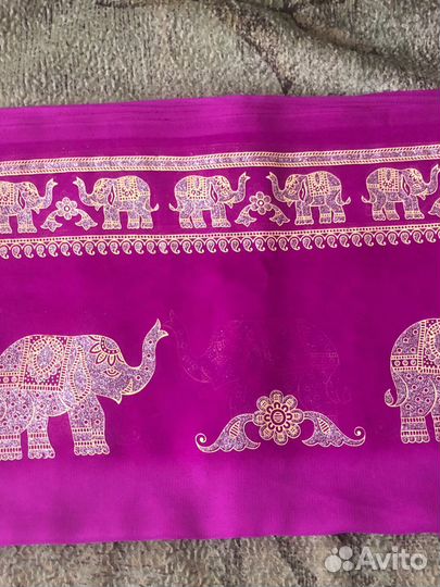 Парео (палантин) с золотыми слонами