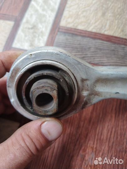 Рычаг на Ауди а6с5 дорест