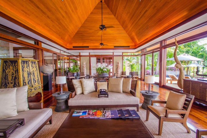 Дом 1513 м² на участке 1559 м² (Таиланд)