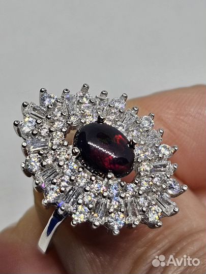 Серебряное кольцо с черным опалом