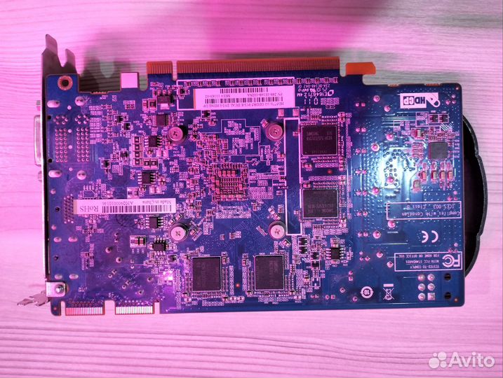 Продам видеокарту ATI Radeon HD5770 1Gb DDR5