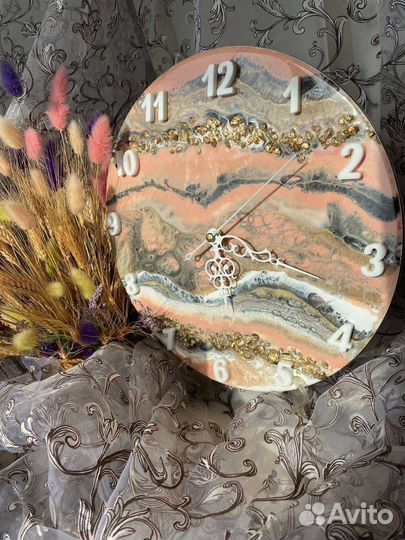 Настенные часы из эпоксидной смолы