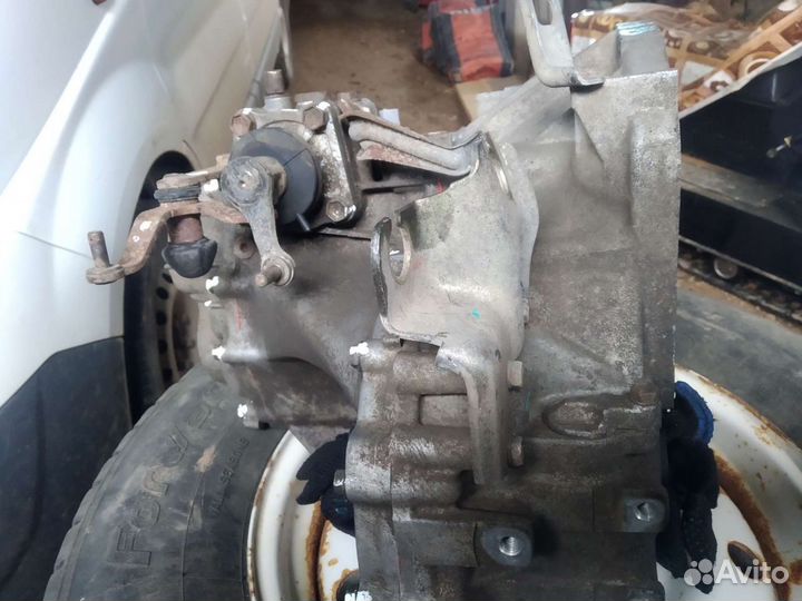 Коробка Тойота Ярис 1.3