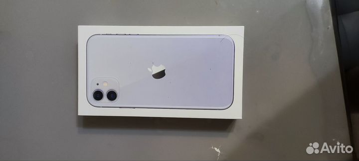 iPhone 11, 64 ГБ