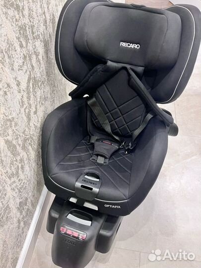 Автокресло Recaro OptiaFix