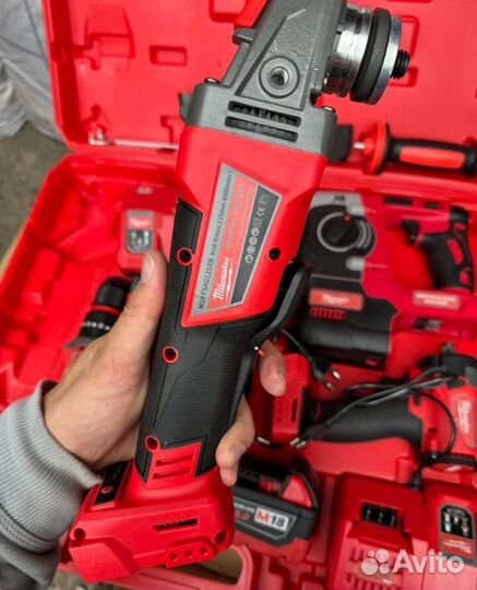 Набор инструментов Milwaukee 4in1 (Арт.26995)